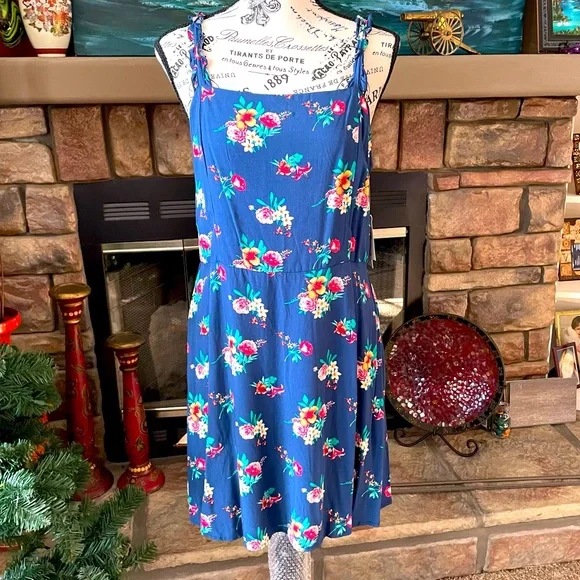 Society + Stitch Summer Dress Sz Large Blue Floral - Picture 1 of 15
